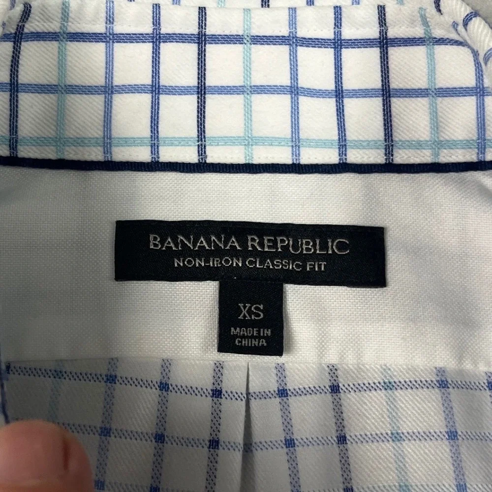 Banana Republic Mens XS Non Iron Classic Fit Blue White Open Check Button Shirt